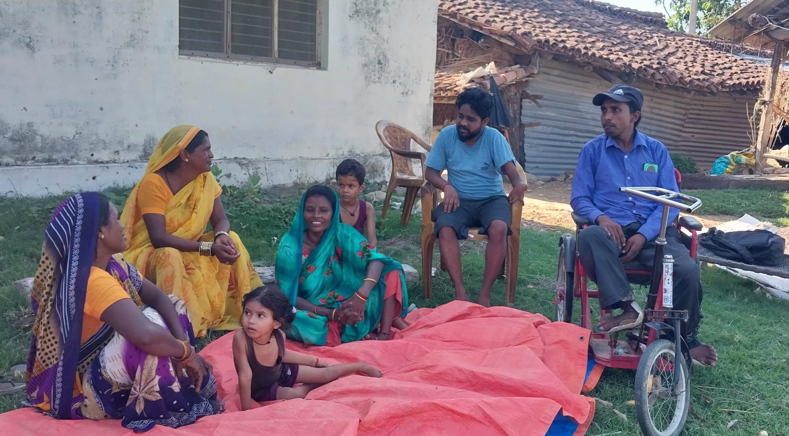 पाल्हीनन्दन ४ स्थित वडा स्तरीय अपांगता अधिकार प्रवद्र्धन समितिको बैठकमा छलफल चल्दै
